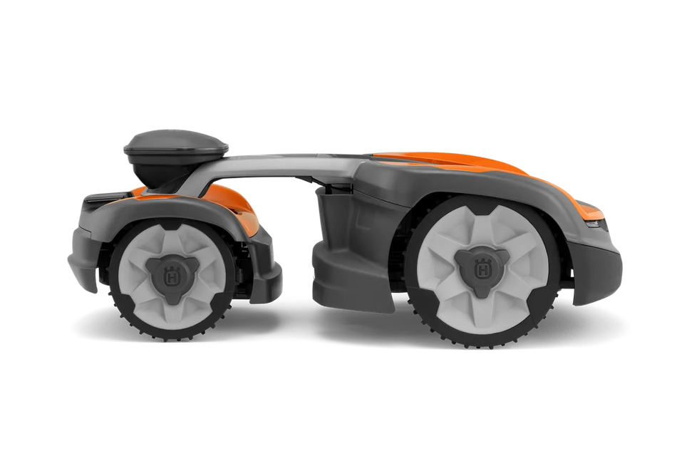 Husqvarna Automower® 535 AWD EPOS® - Wire free robotic mower with all-wheel-drive for steep slopes up to 70%.
