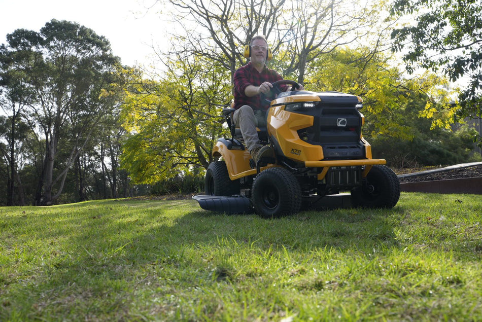 Cub Cadet Enduro XT2 42 K - Suited to large blocks up to small acreage.
