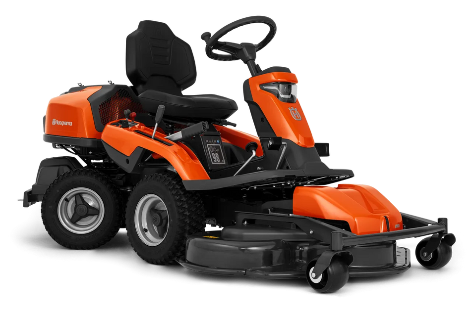 Husqvarna R 316TsX AWD - Versatile all-wheel drive Rider for year-round use.
